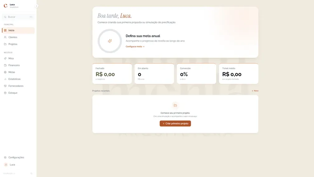 The Capim Menta dashboard: a sidebar of Clientes, Projetos, Financeiro, Metas and Estoque, a panel for setting the annual revenue goal, and tiles for closed deals, open deals, conversion rate and average ticket